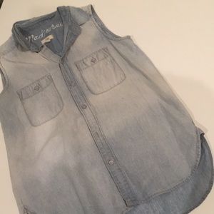 Madewell sleeveless denim button down